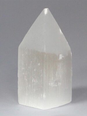 Selenit piramida - 10cm